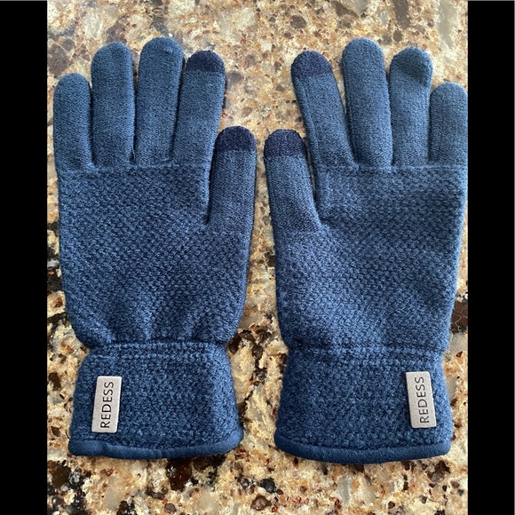 redess gloves